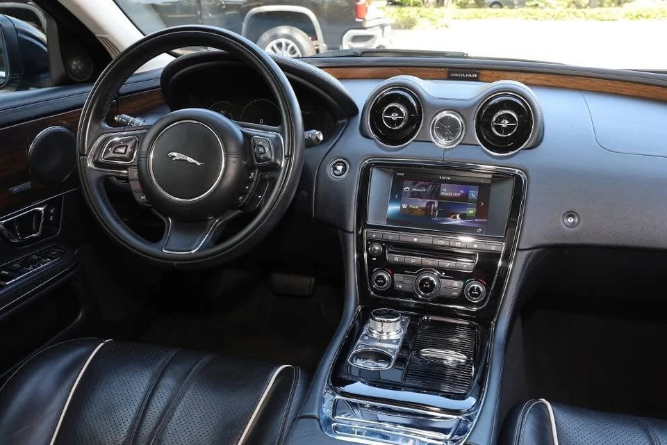 2016 Jaguar X351 XJ - Image 20 of 20
