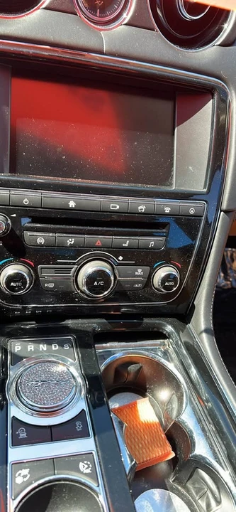2016 Jaguar X351 XJ - Image 4 of 7