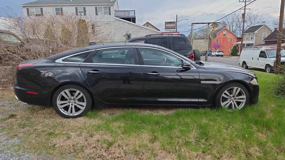 2016 Jaguar X351 XJ - Image 2 of 2