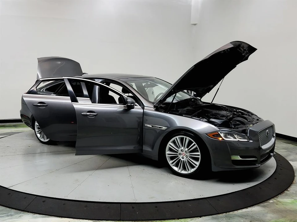 2016 Jaguar X351 XJR - Image 10 of 12