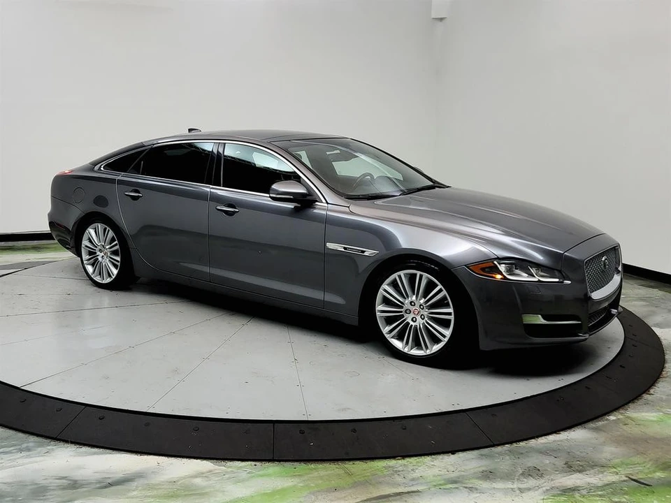 2016 Jaguar X351 XJR - Image 3 of 12