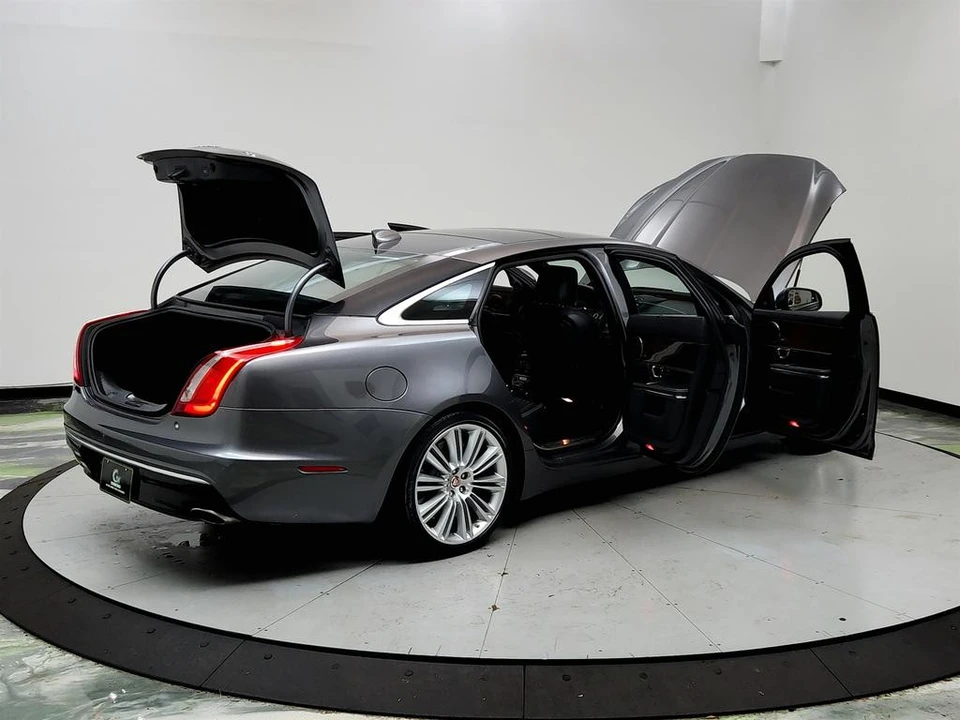 2016 Jaguar X351 XJR - Image 11 of 12