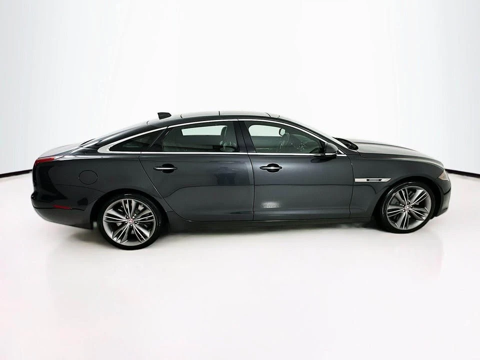 2016 Jaguar X351 XJR - Image 3 of 19