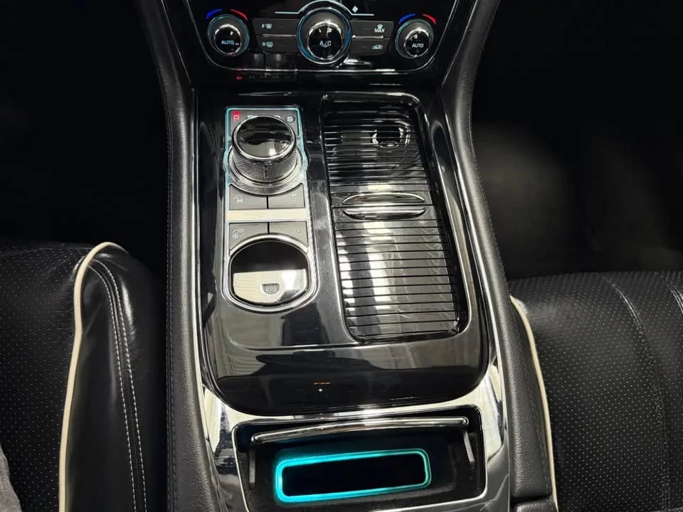 2016 Jaguar X351 XJR - Image 15 of 16