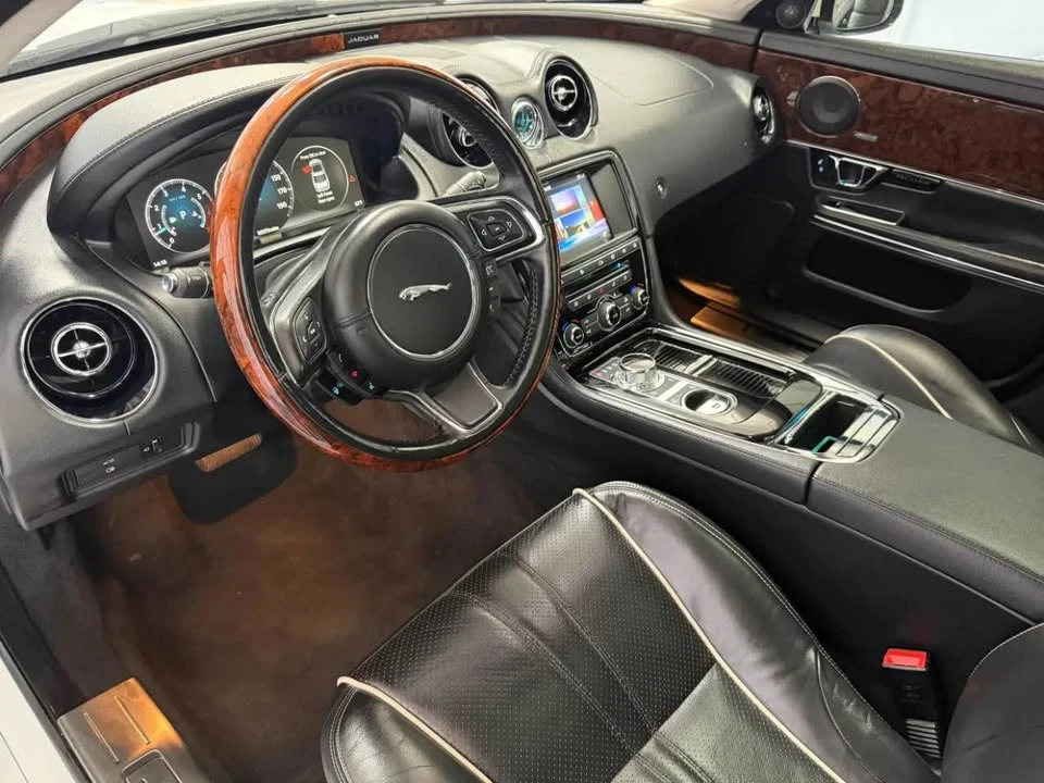 2016 Jaguar X351 XJR - Image 10 of 16