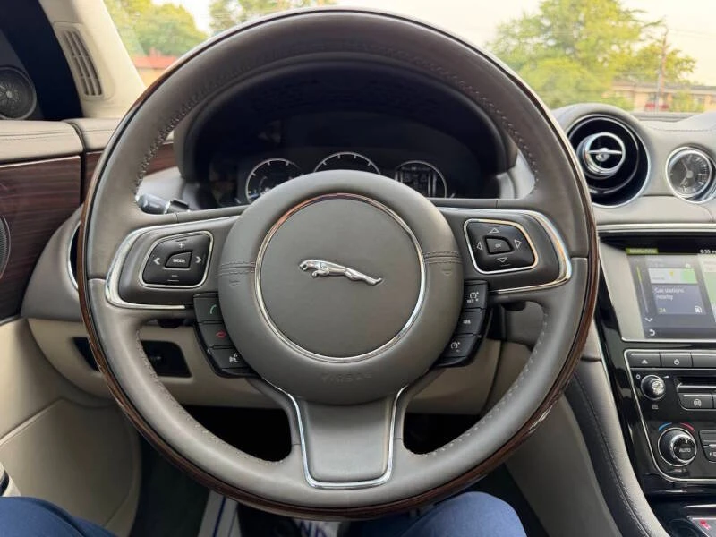 2016 Jaguar X351 XJ - Image 12 of 20