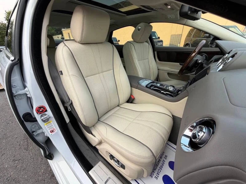 2016 Jaguar X351 XJ - Image 9 of 20
