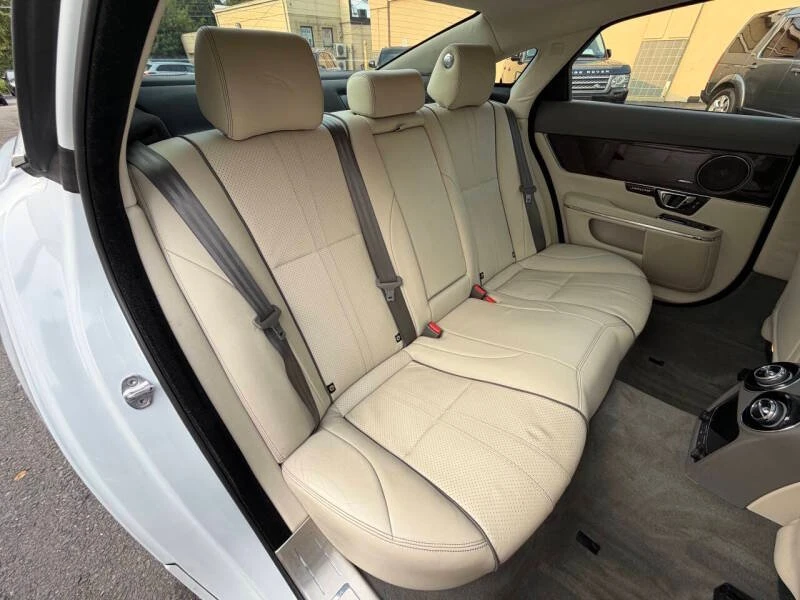 2016 Jaguar X351 XJ - Image 10 of 20