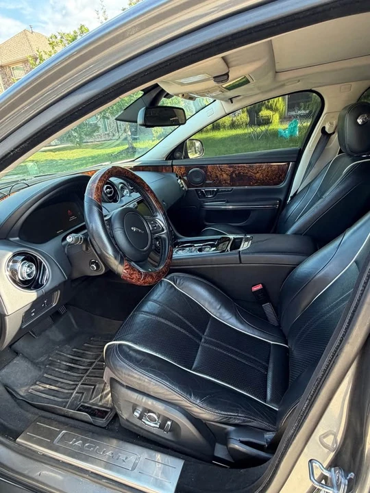 2016 Jaguar X351 XJ - Image 7 of 10