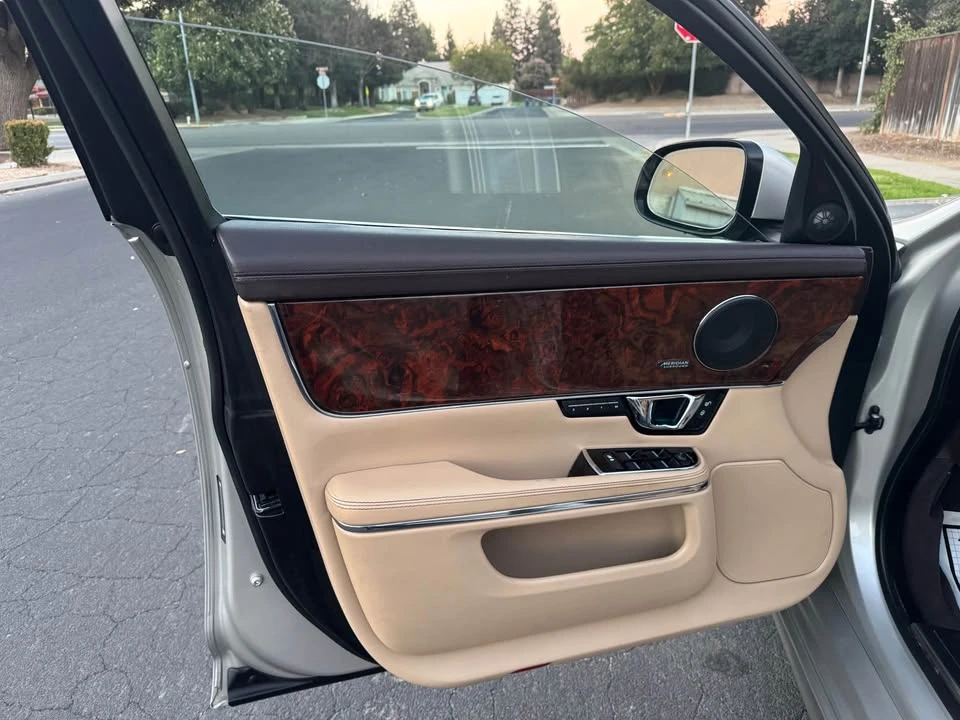 2016 Jaguar X351 XJ - Image 8 of 19
