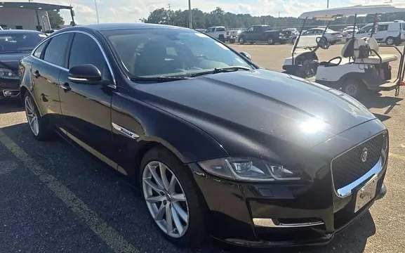 2016 Jaguar XJ XJ R-Sport Sedan 4D