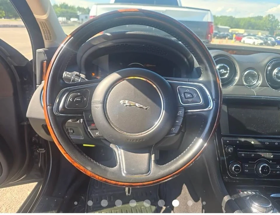 2016 Jaguar X351 XJ - Image 8 of 10