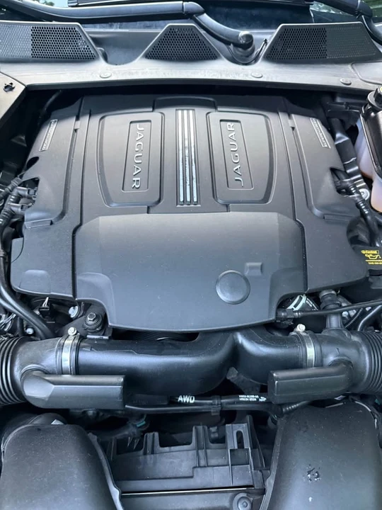 2016 Jaguar X351 XJ - Image 13 of 16