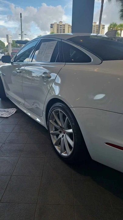 2016 Jaguar X351 XJ - Image 11 of 15