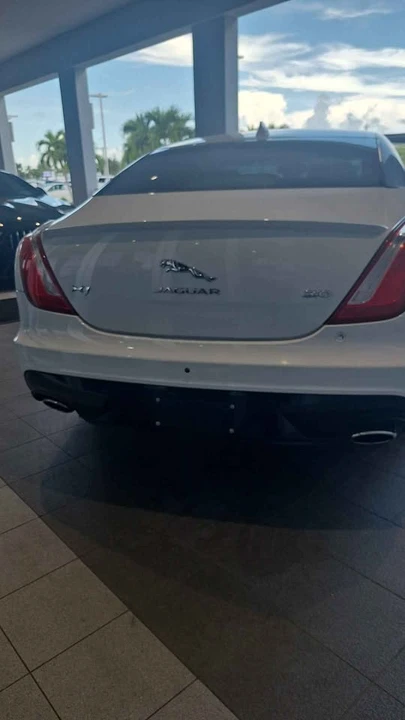 2016 Jaguar X351 XJ - Image 12 of 15