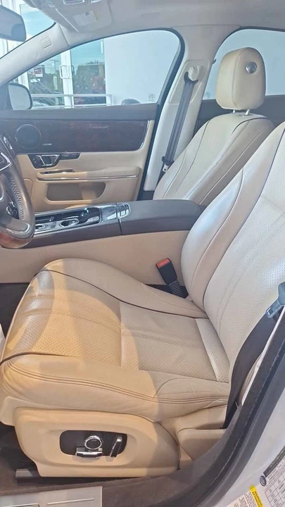 2016 Jaguar X351 XJ - Image 8 of 15