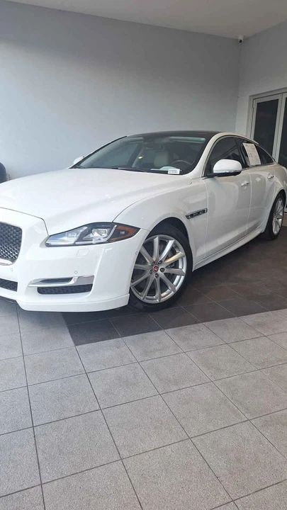 2016 Jaguar X351 XJ - Image 4 of 15