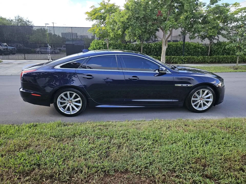 2016 Jaguar X351 XJ - Image 7 of 11