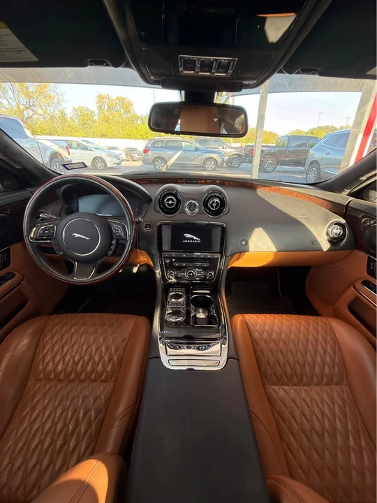 2016 Jaguar X351 XJ - Image 11 of 12