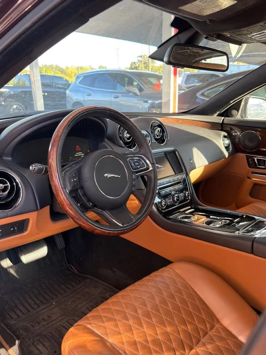 2016 Jaguar X351 XJ - Image 7 of 12