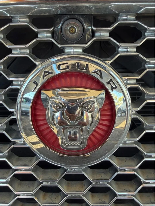 2016 Jaguar X351 XJ - Image 5 of 12