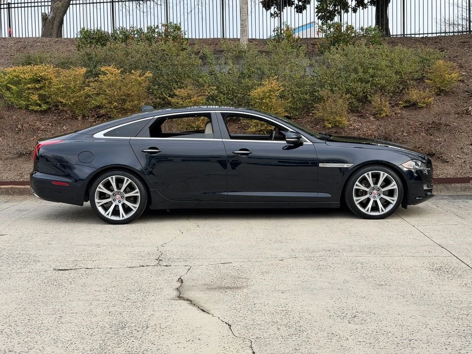 2016 Jaguar X351 XJ - Image 3 of 21
