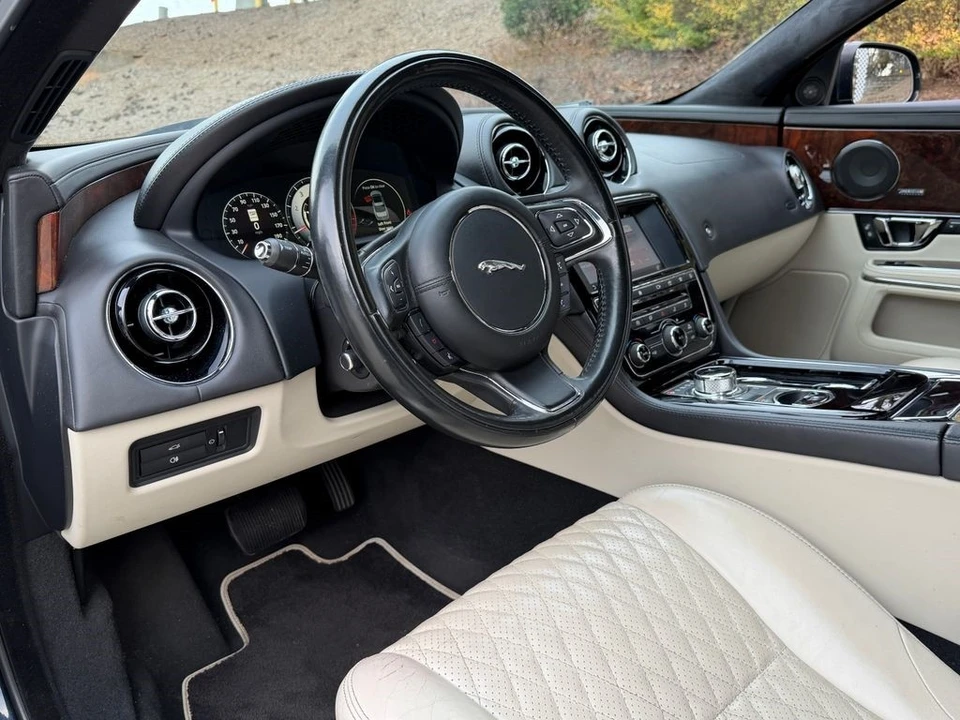 2016 Jaguar X351 XJ - Image 17 of 21