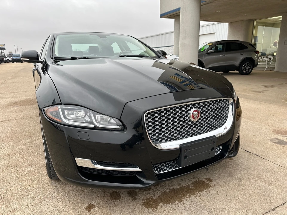 2016 Jaguar X351 XJ - Image 3 of 12