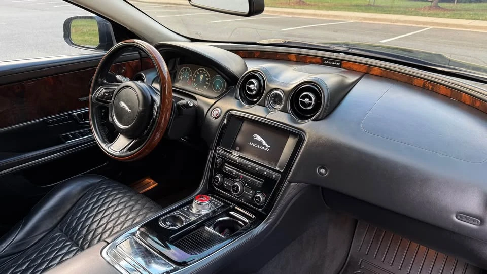 2016 Jaguar X351 XJ - Image 17 of 20
