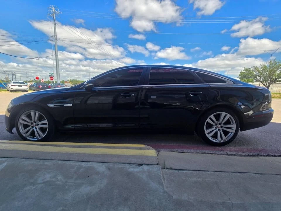 2016 Jaguar X351 XJ - Image 7 of 15