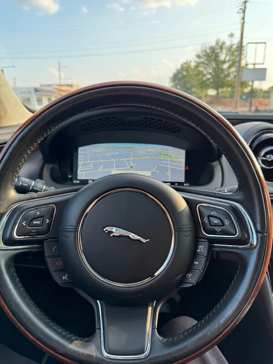 2016 Jaguar X351 XJ - Image 17 of 20