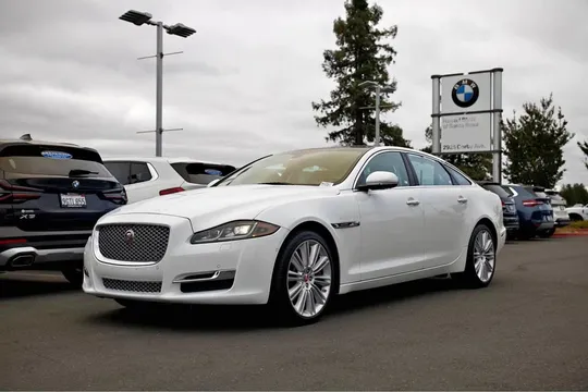 2016 Jaguar XJ XJL Sedan 4D