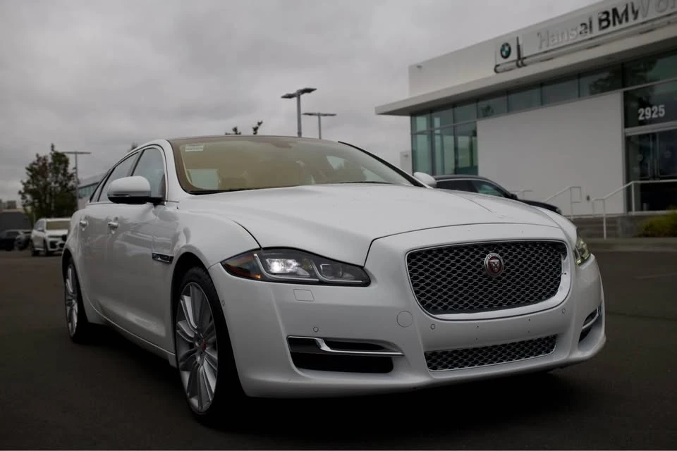 2016 Jaguar X351 XJ - Image 3 of 10