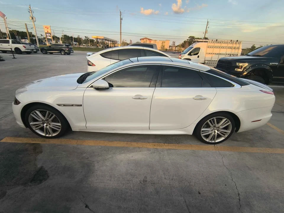 2016 Jaguar X351 XJ - Image 5 of 10