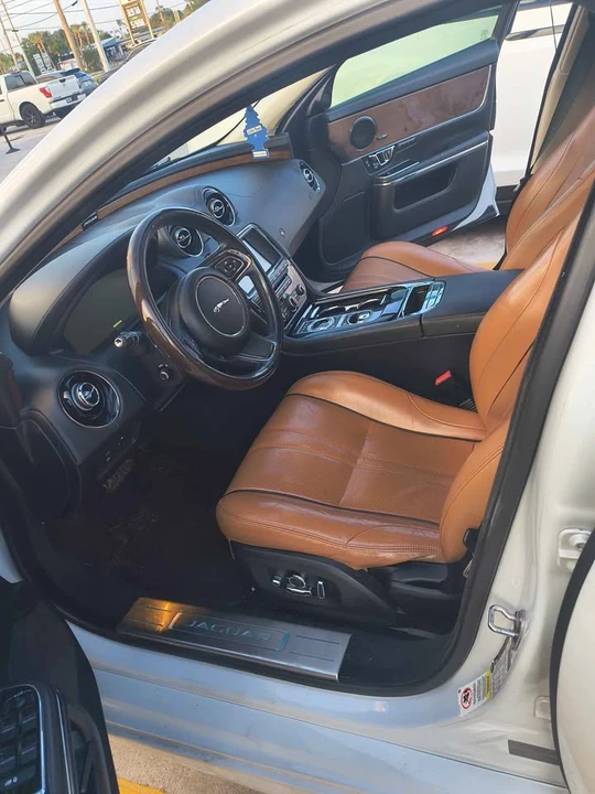 2016 Jaguar X351 XJ - Image 7 of 10
