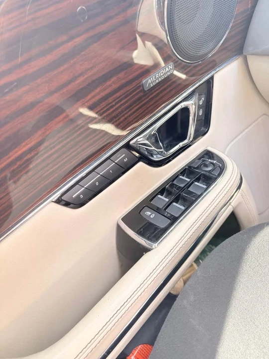 2016 Jaguar X351 XJ - Image 11 of 20