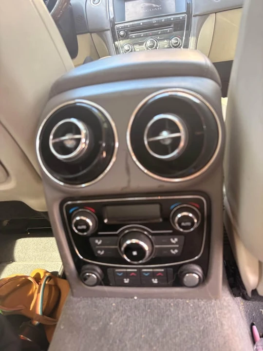 2016 Jaguar X351 XJ - Image 19 of 20