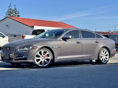 2016 Jaguar XJL Luxury Sedan