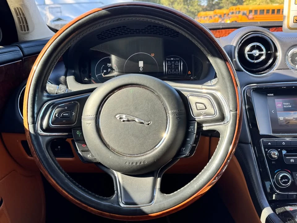 2016 Jaguar X351 XJ - Image 14 of 18