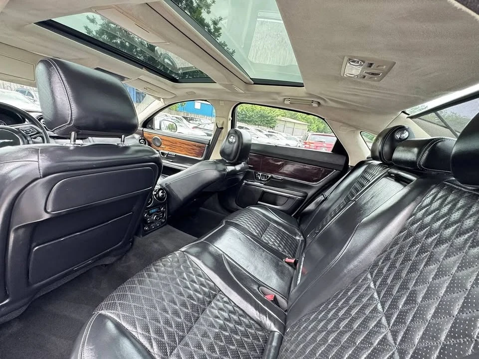 2016 Jaguar X351 XJ - Image 14 of 20