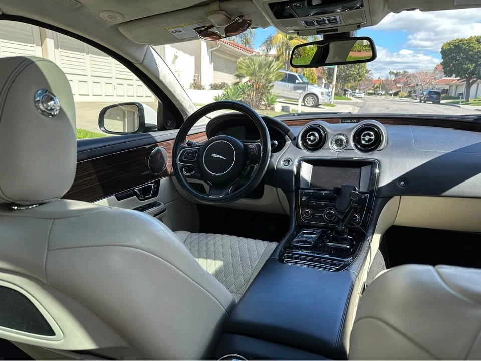 2016 Jaguar X351 XJ - Image 5 of 8