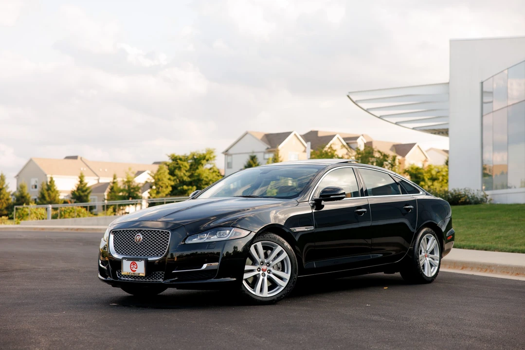 2016 Jaguar X351 XJ - Image 6 of 31