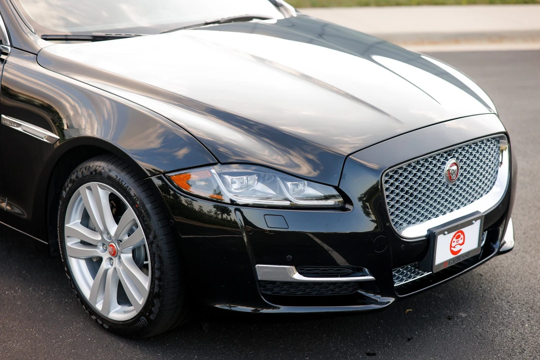 2016 Jaguar X351 XJ - Image 17 of 31