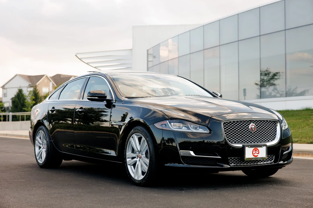 2016 Jaguar X351 XJ - Image 2 of 31