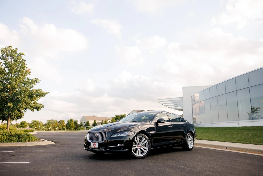2016 Jaguar X351 XJ - Image 9 of 31
