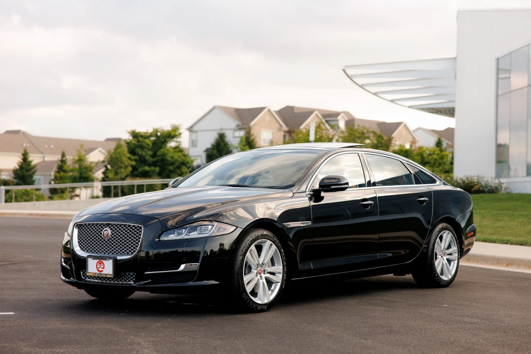 2016 Jaguar X351 XJ - Image 10 of 31