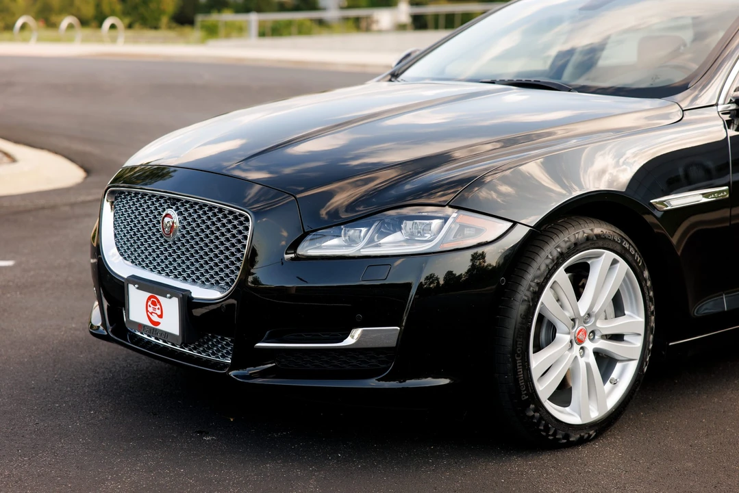 2016 Jaguar X351 XJ - Image 23 of 31