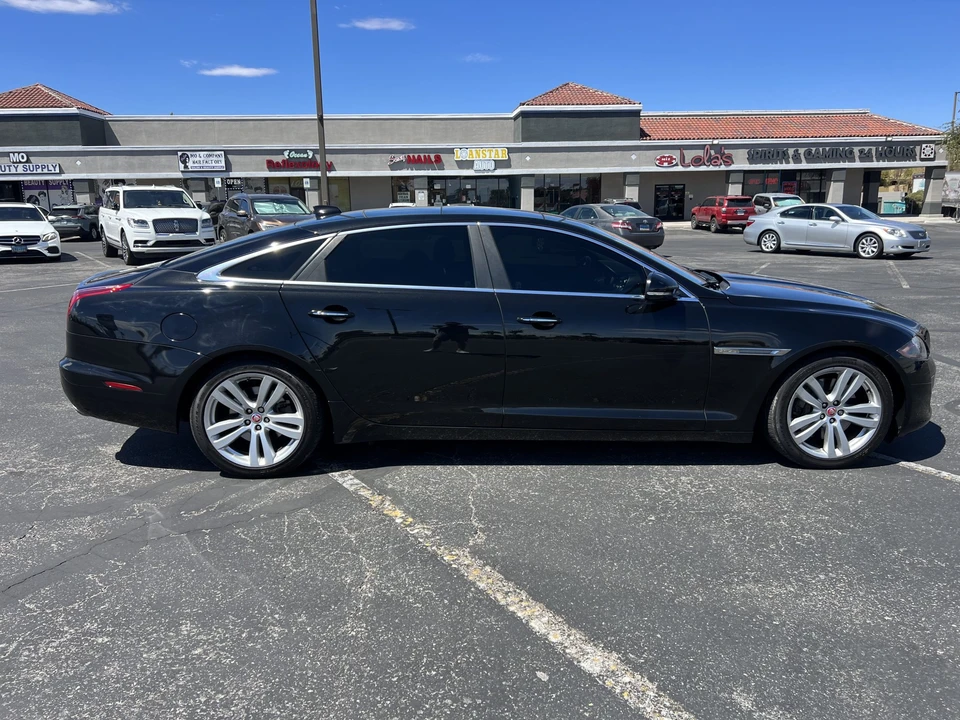 2016 Jaguar X351 XJ - Image 18 of 31