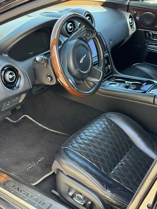 2016 Jaguar X351 XJ - Image 8 of 10