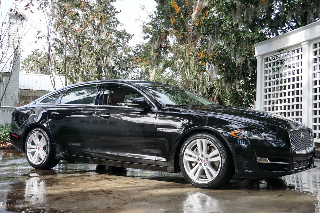 2016 Jaguar X351 XJ - Image 5 of 31